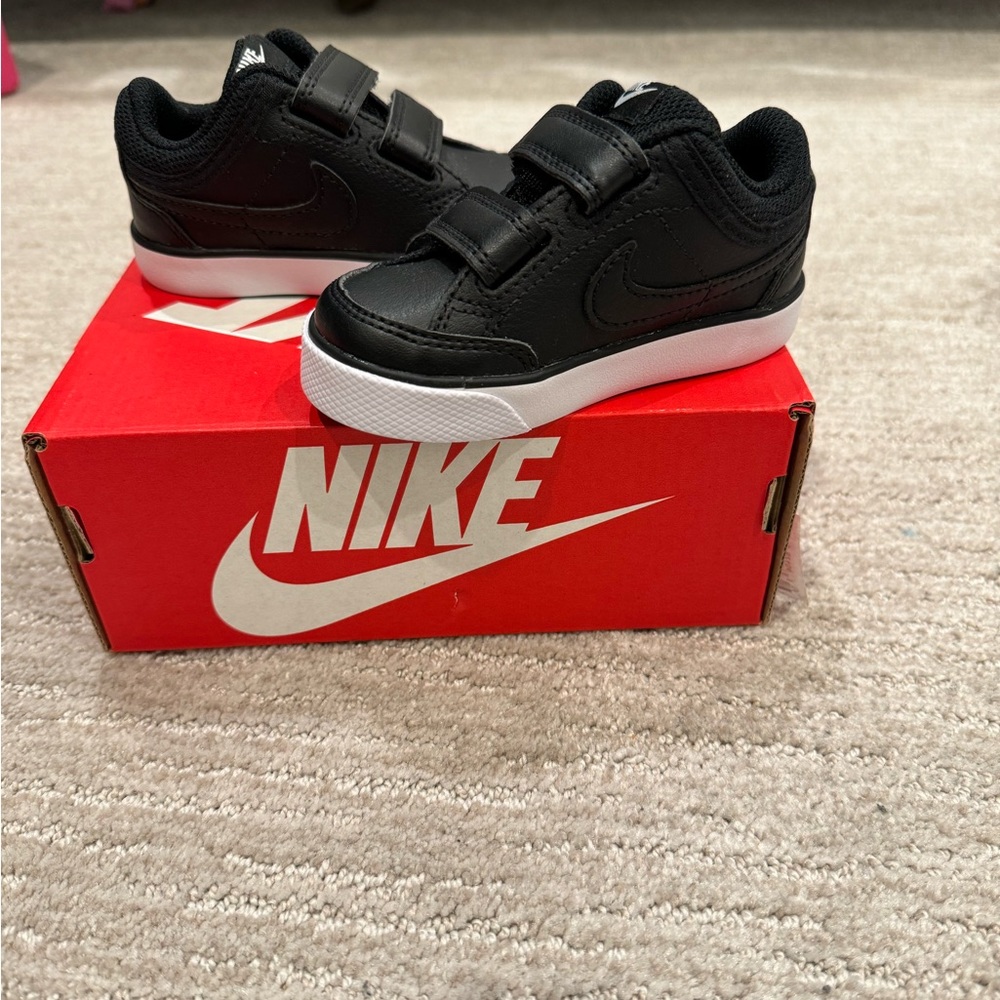 Nike Baby Sneaker Capri 3 LTR